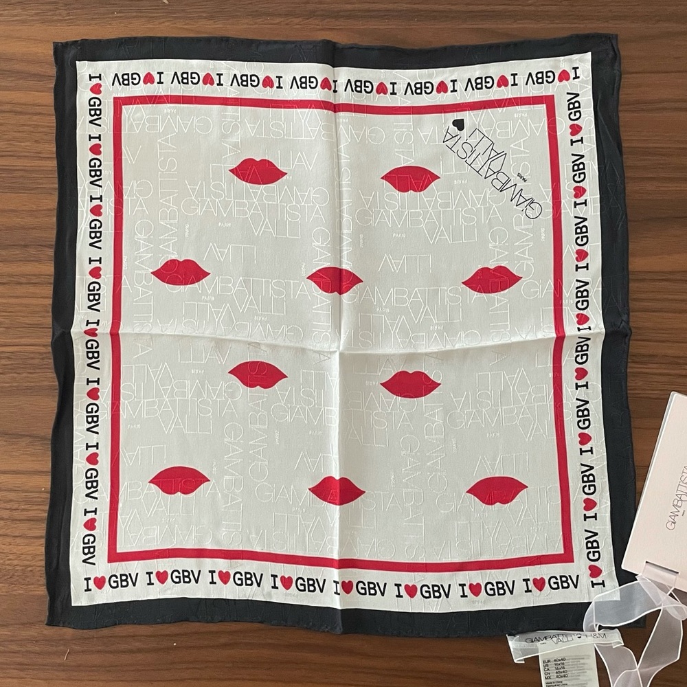 Giambattista Valli x H&M 100% Silk Scarf